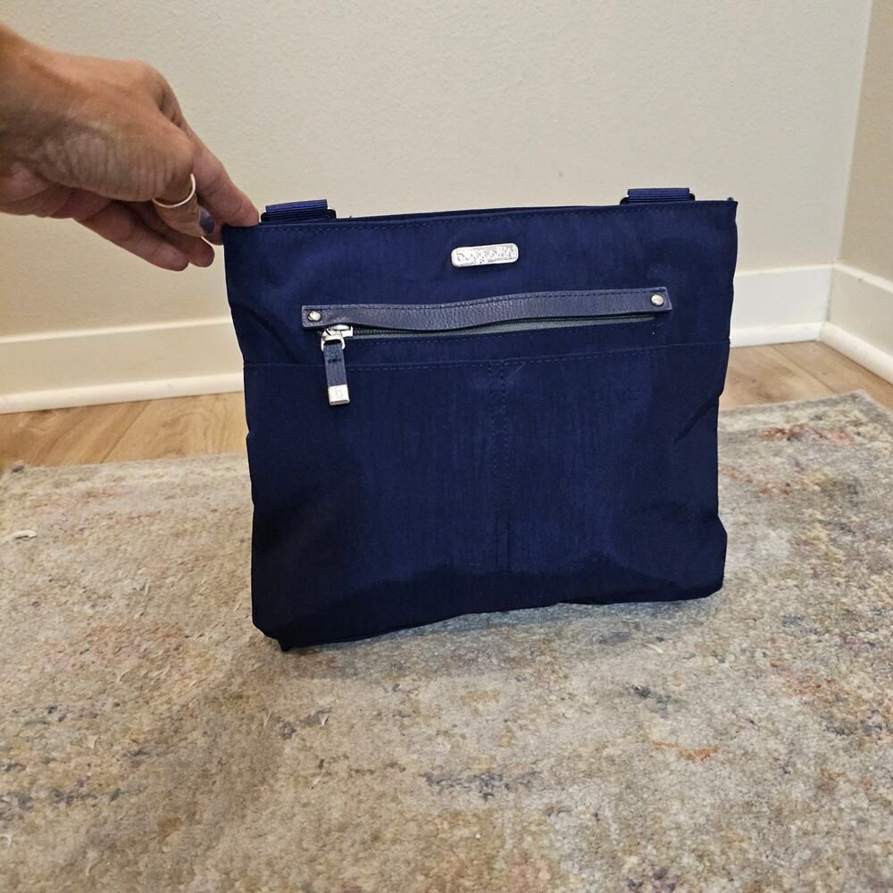EUC Baggallini Navy Blue Crossbody Bag Water Resistant